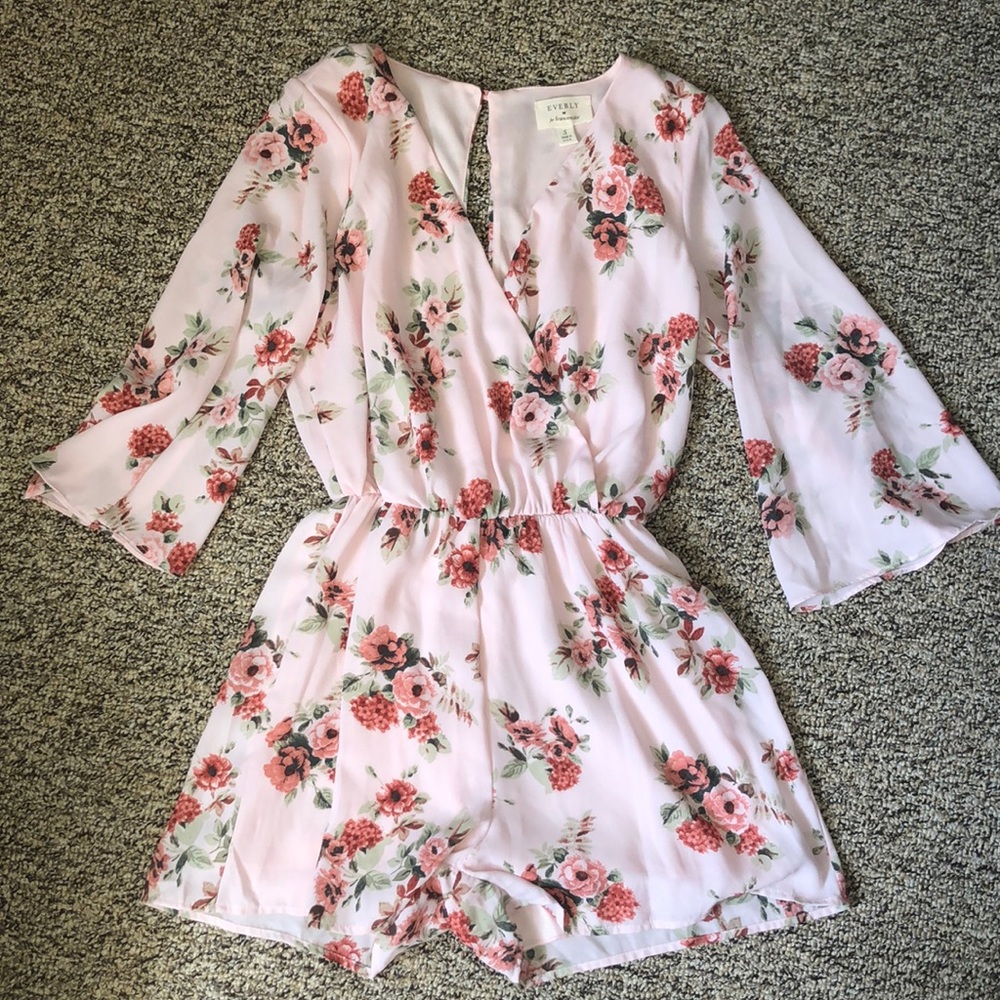 Floral quarter sleeve romper